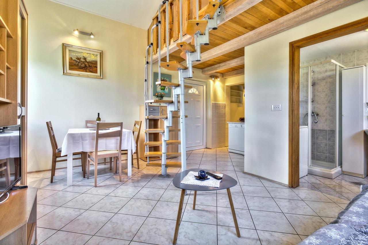 Lana House With Apartment Petrovija Экстерьер фото