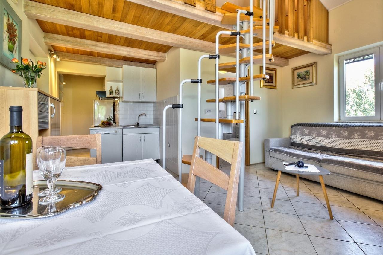 Lana House With Apartment Petrovija Экстерьер фото