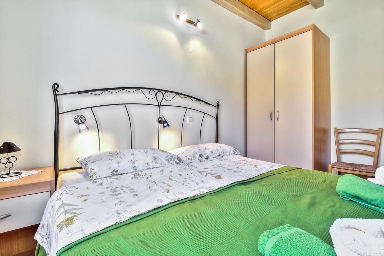 Lana House With Apartment Petrovija Экстерьер фото